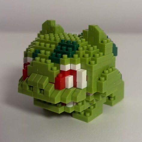 Figurka z mini-klocków - Bulbasaur z kolekcji Damiana Ślimaka, egzemplarz numer 2