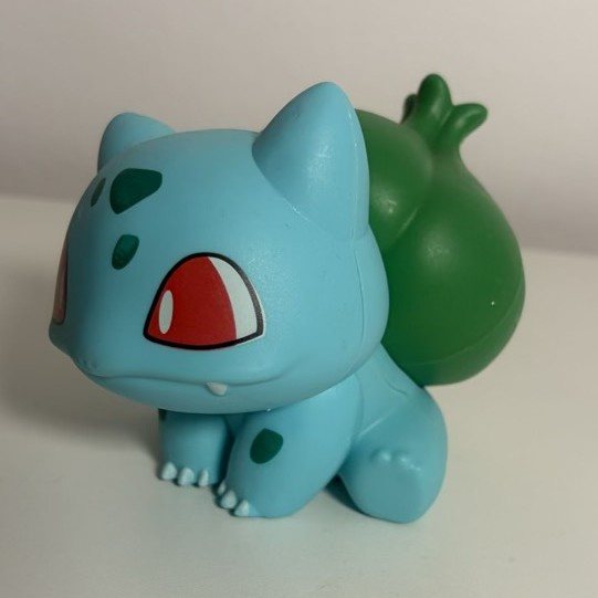 Figurka winylowa - Bulbasaur z kolekcji Damiana Ślimaka, egzemplarz numer 8